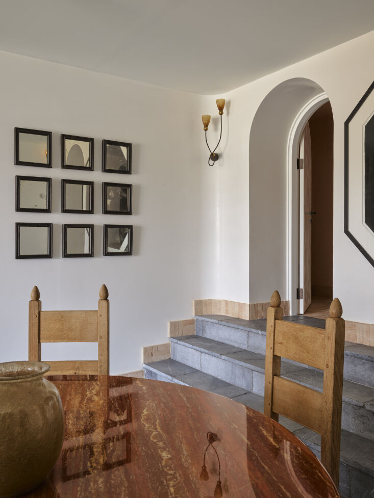 dining room in darling point residence by tamsin johnson, photo by anson smart 18