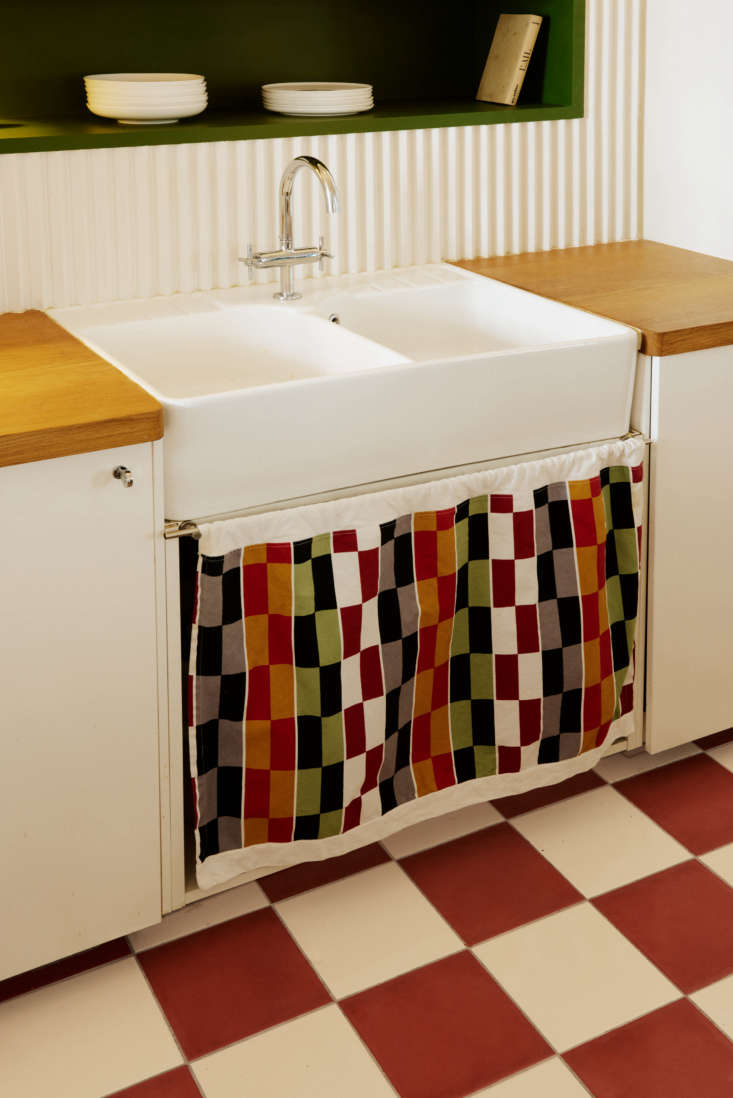 the \2 bins sink was an amazon purchase. to go with the new checked floor, sule 18