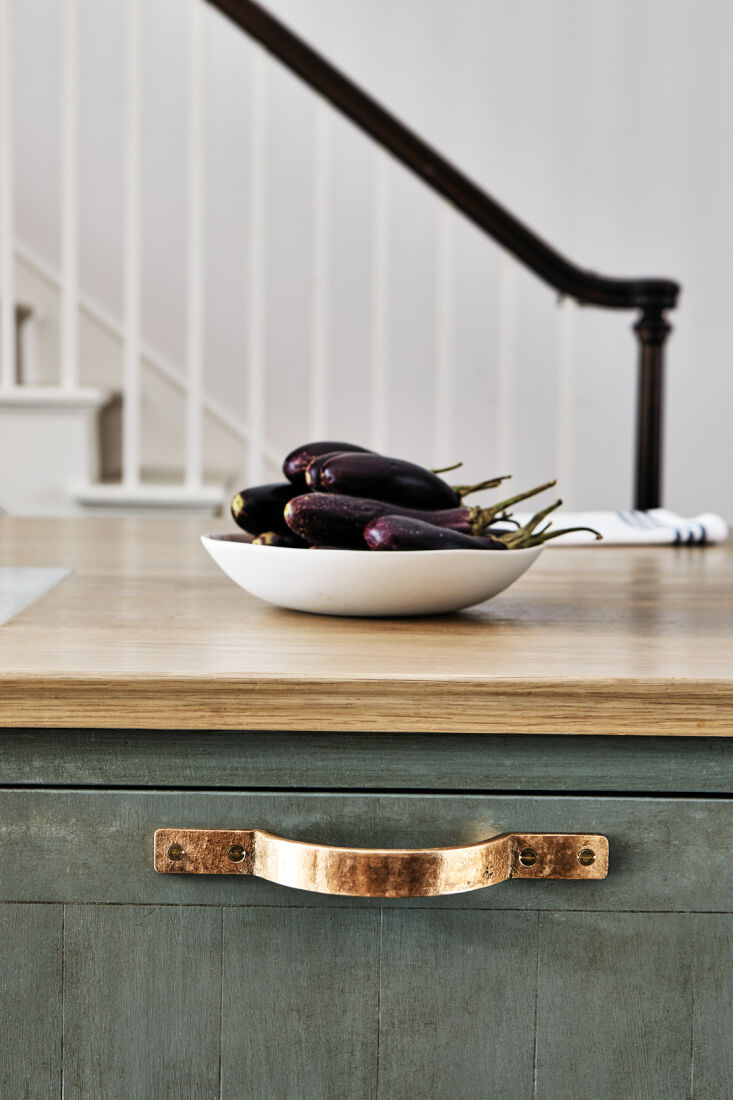 the moray dishwasher pull is another new cast bronze design created for the hou 22
