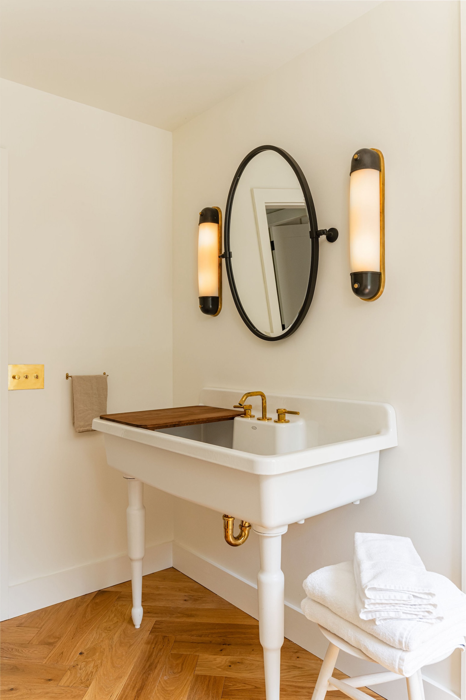 there\2\17;s a new upstairs bath (and also a new half bath downstairs).  28