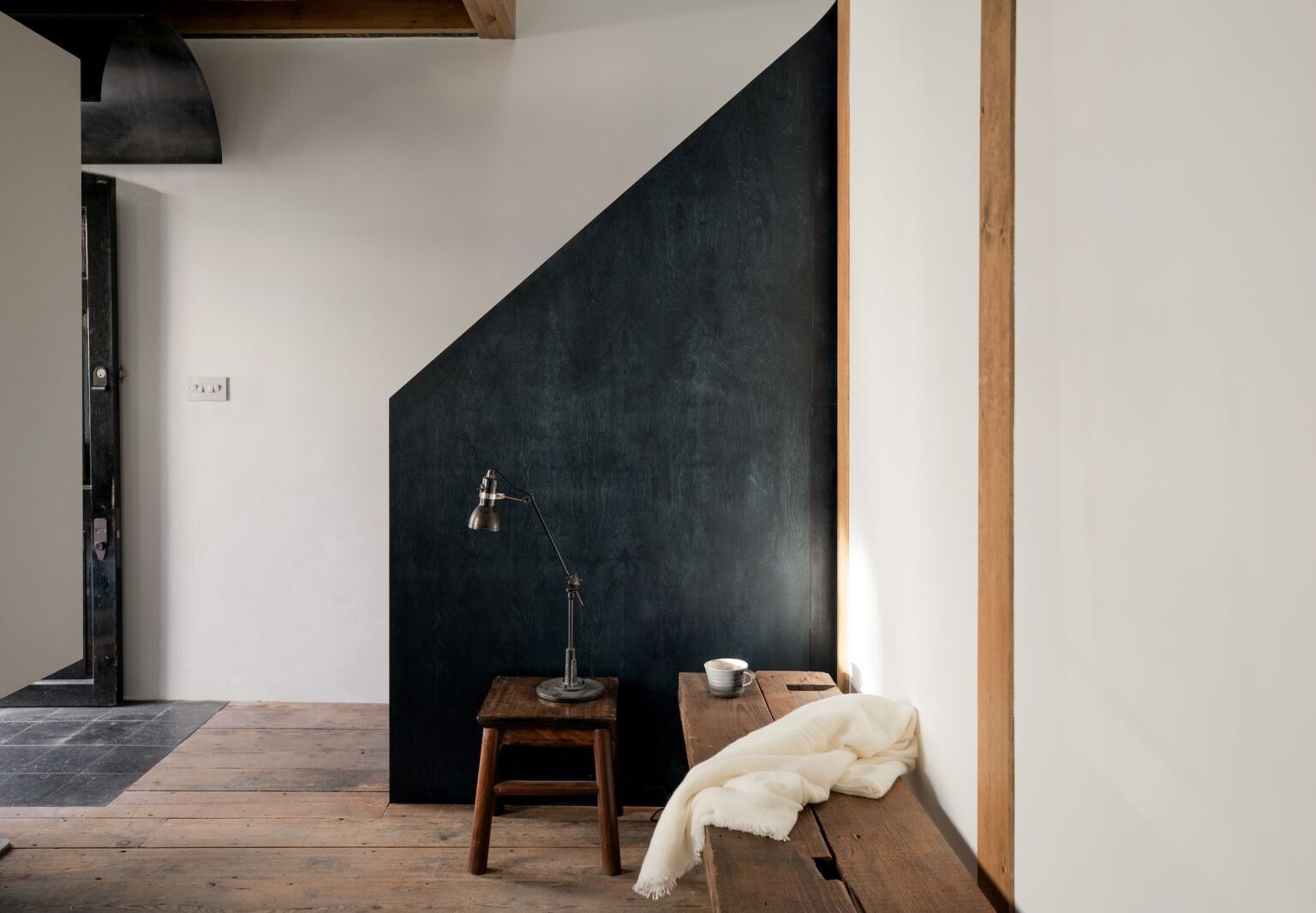 A Minimalist MonasteryLike Space A Victorian Townhouse in Knightsbridge Restored and Recast portrait 4