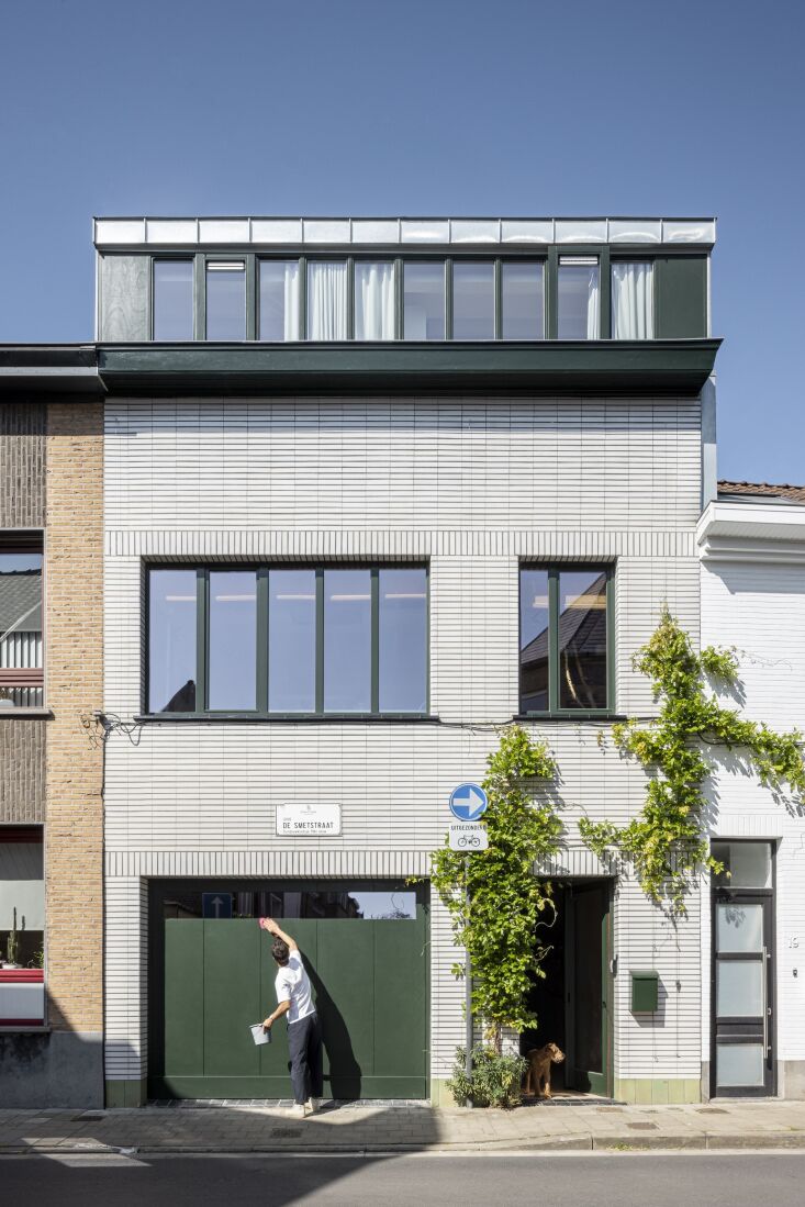 \2\20;it was a charmless late \19th century terrace house with a rotten  17