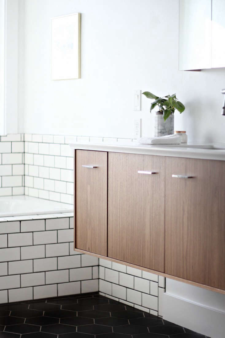 Vote for the Best Bath in the Remodelista Considered Design Awards 2015 Professional Category portrait 5